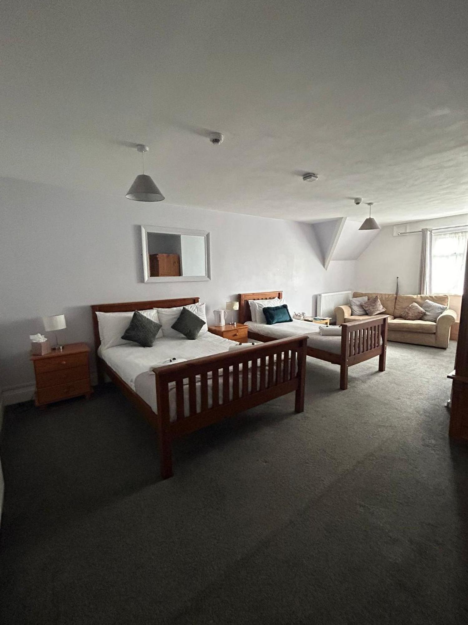 The Wheatley Hotel Doncaster Bagian luar foto