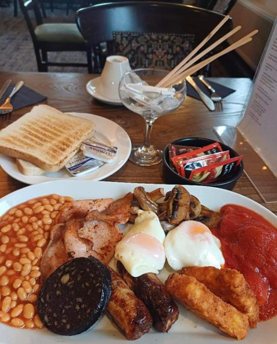 The Wheatley Hotel Doncaster Bagian luar foto